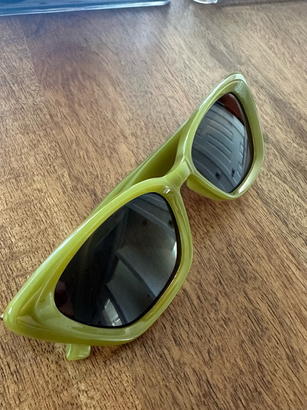 Z SUPPLY Staycation Polarized Sunglasses in Mojito - Brown - Picture 3 of 6